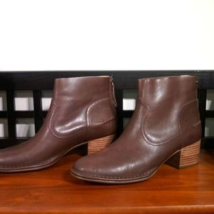 UGG Bandara Ankle Boot